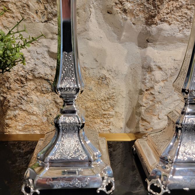 זוג פמוטים קומינו מקושט גדול 