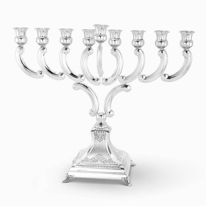 חנוכיה לגונה ריקוע עדין