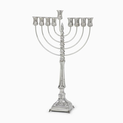 חנוכיה לגון מקושטת בינונית 