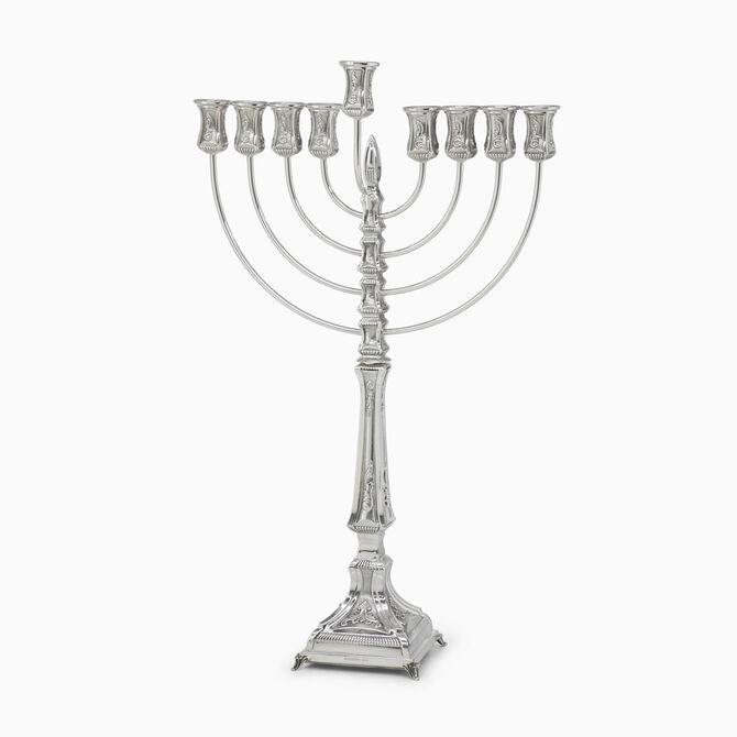 חנוכיה לגון מקושטת בינונית 