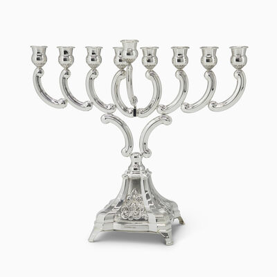 חנוכיה מתתיהו מקושט ק' זר' מן 