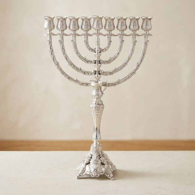 חנוכיה גונה גדולה משונמכת 