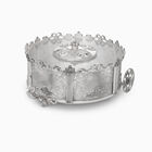 קופסא למצה שמורה כתרים עם גלגלים 