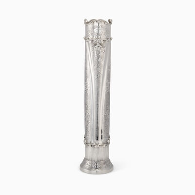Menifa Vase 