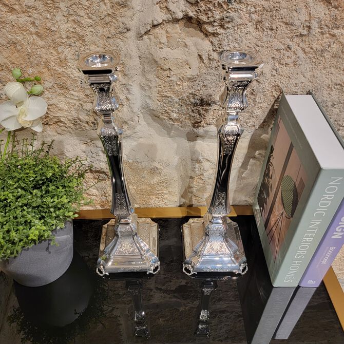 זוג פמוטים קומינו מקושט גדול 