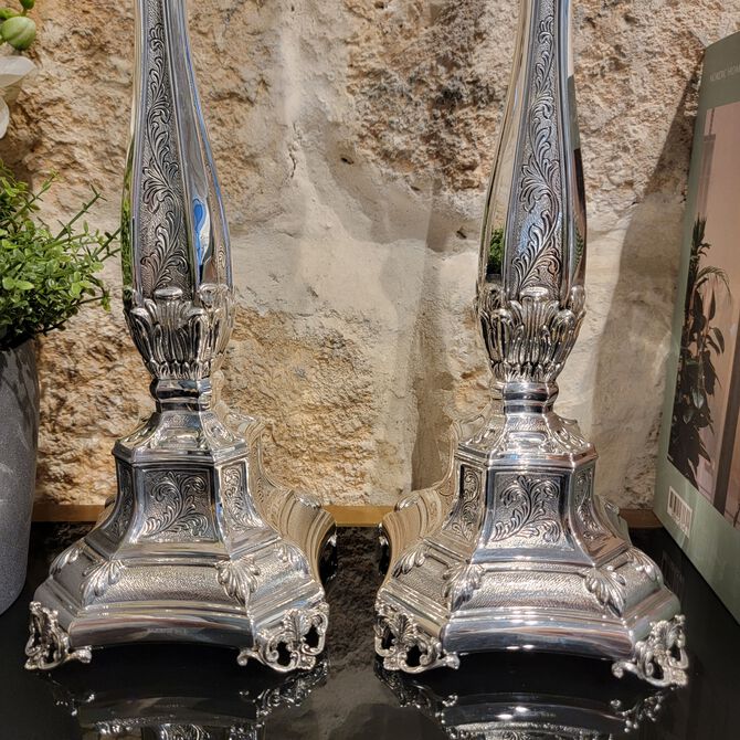 זוג פמוטים באקיו מקושט גדול 