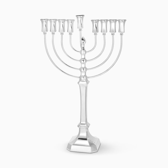 חנוכיה אורי חלקה קטנה
