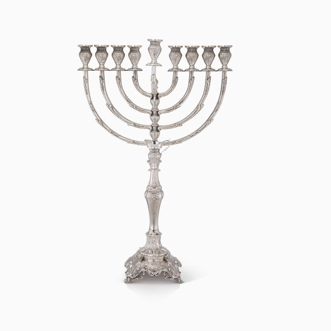 חנוכיה גולה בינונית-גבוהה ז' ע