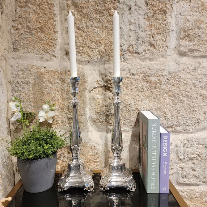 זוג פמוטים באקיו מקושט גדול 
